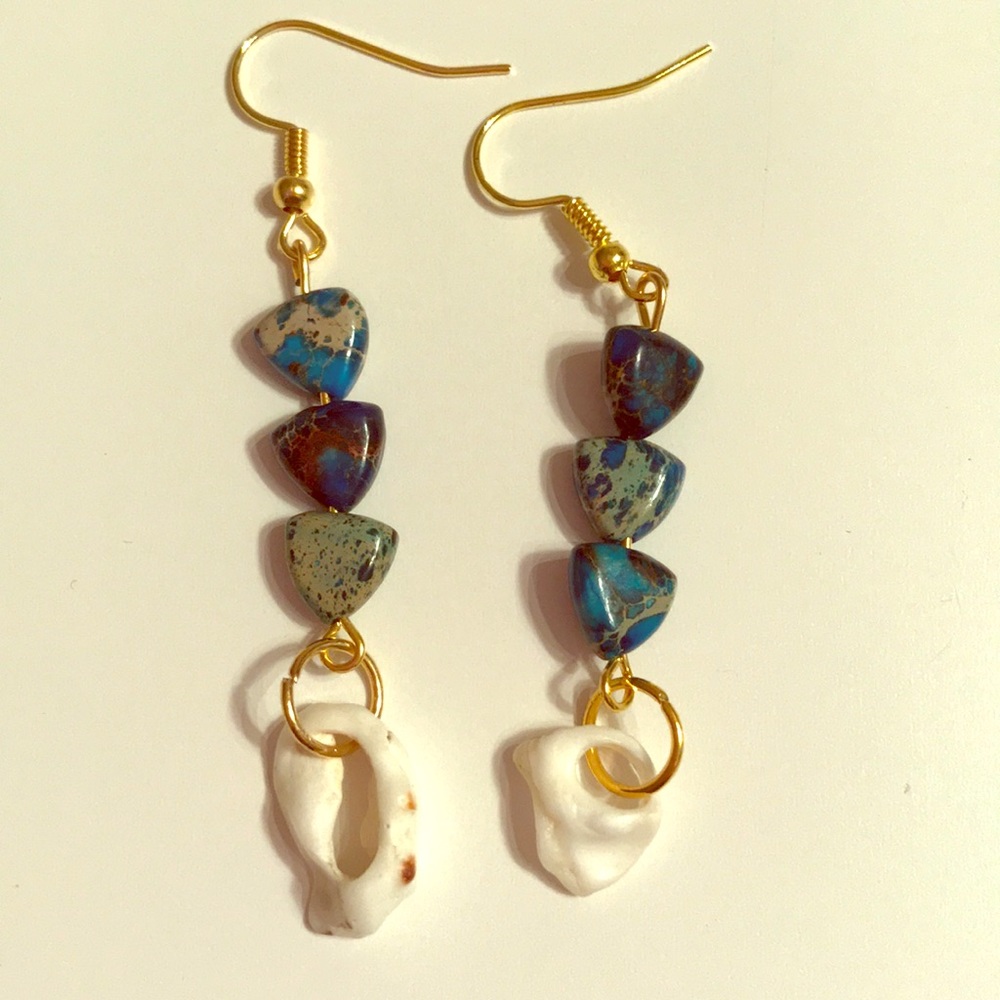 Shell 🐚 earrings.
